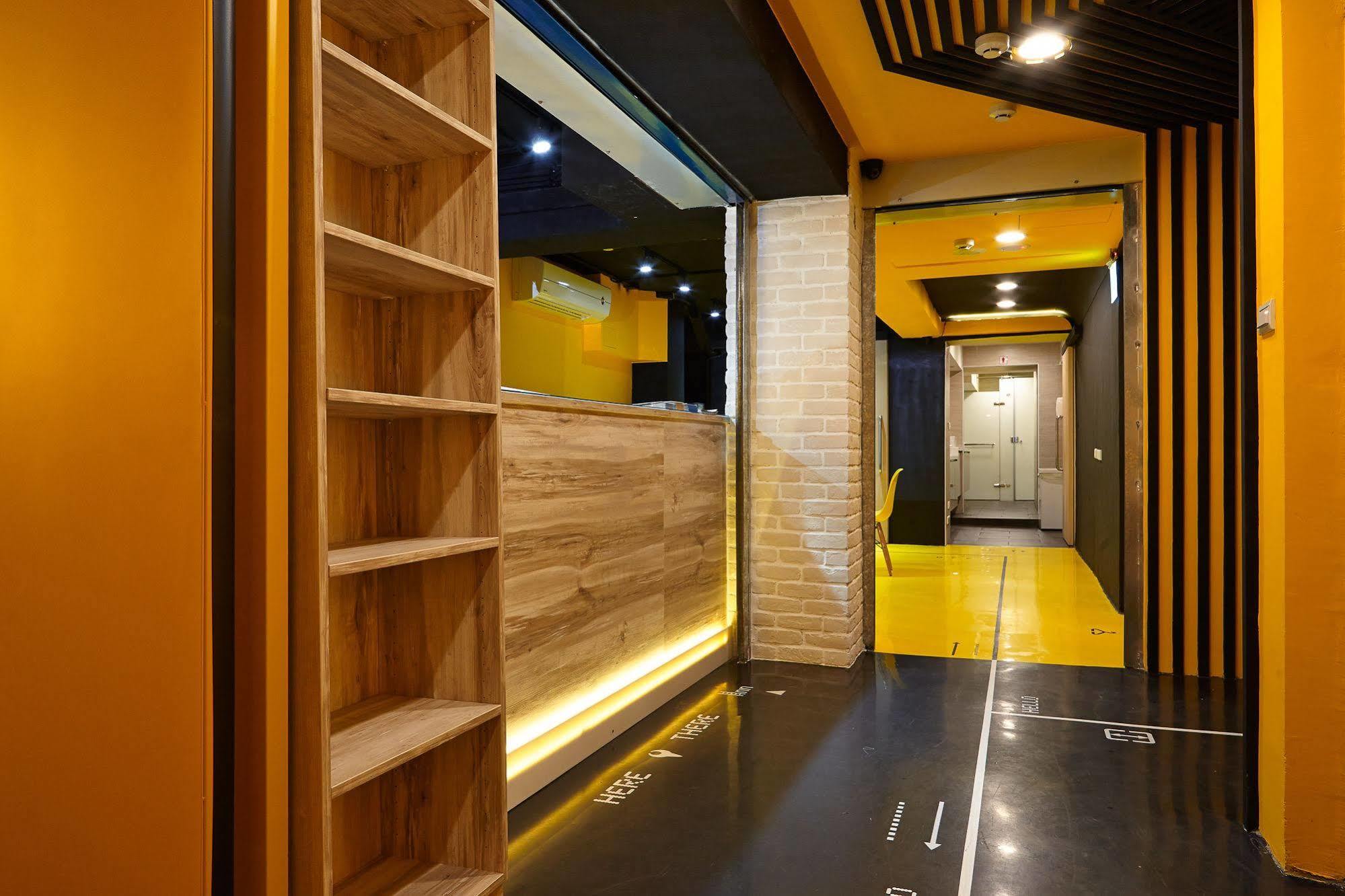 Here X There Hostel Taipei Main Station Exterior photo